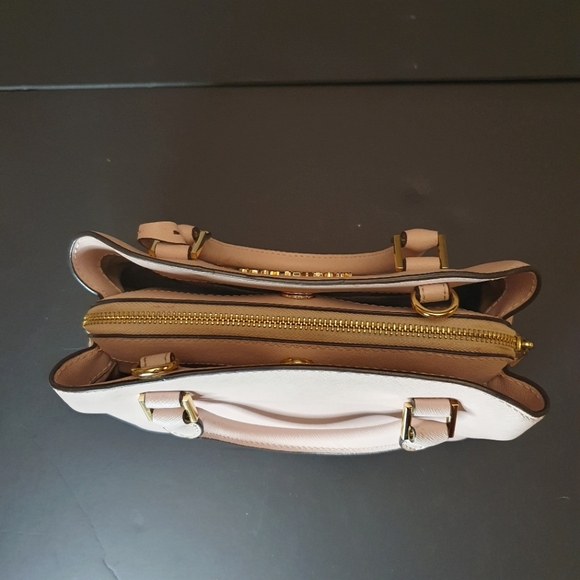 Michael Kors Pink Crossbody Bag - Picture 4 of 9